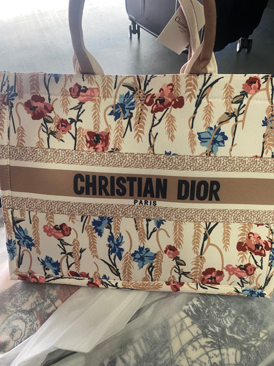 CD tote 2024