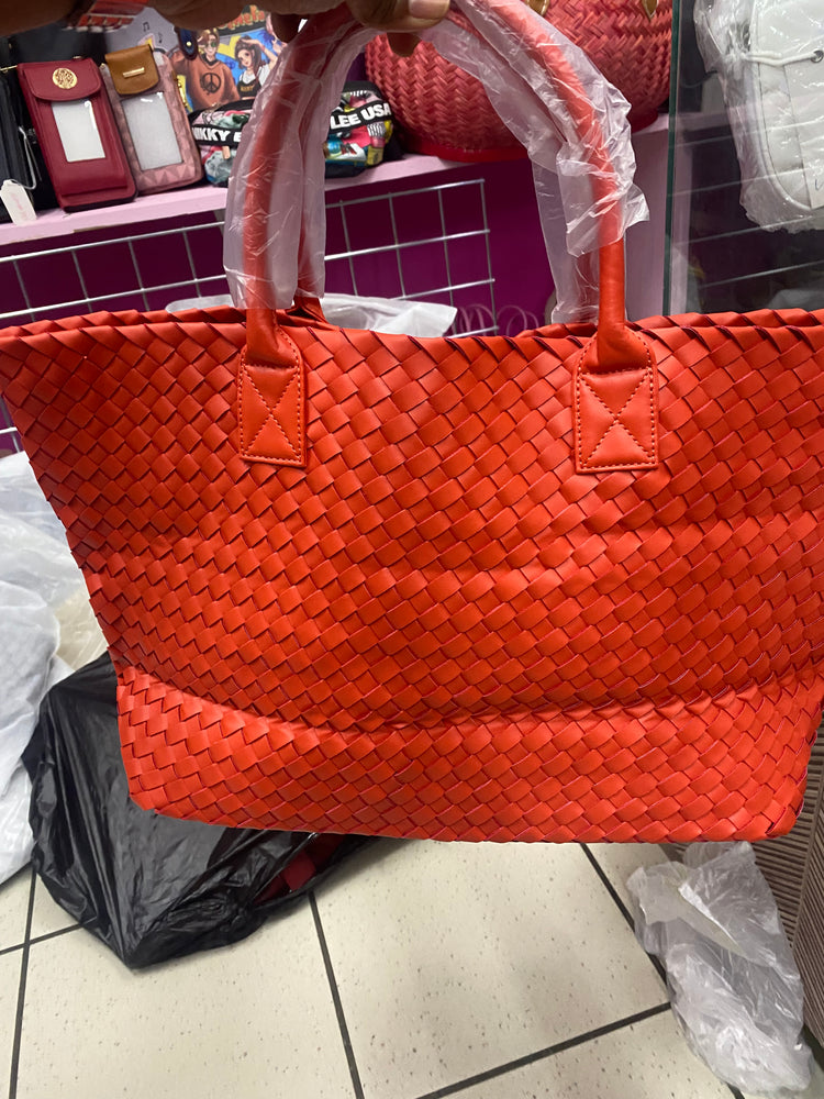 8875 Bottega