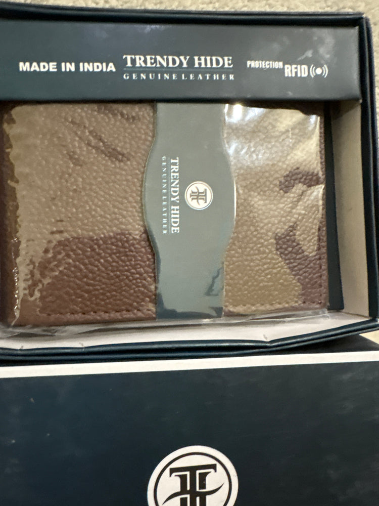 G31240. Trendy hide