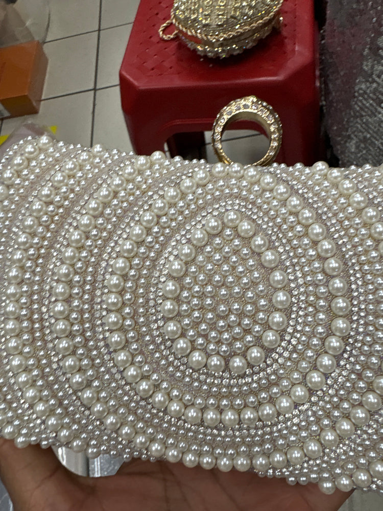 Pearl clutch